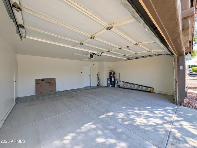 Building Photo - 5232 W Tonto Rd