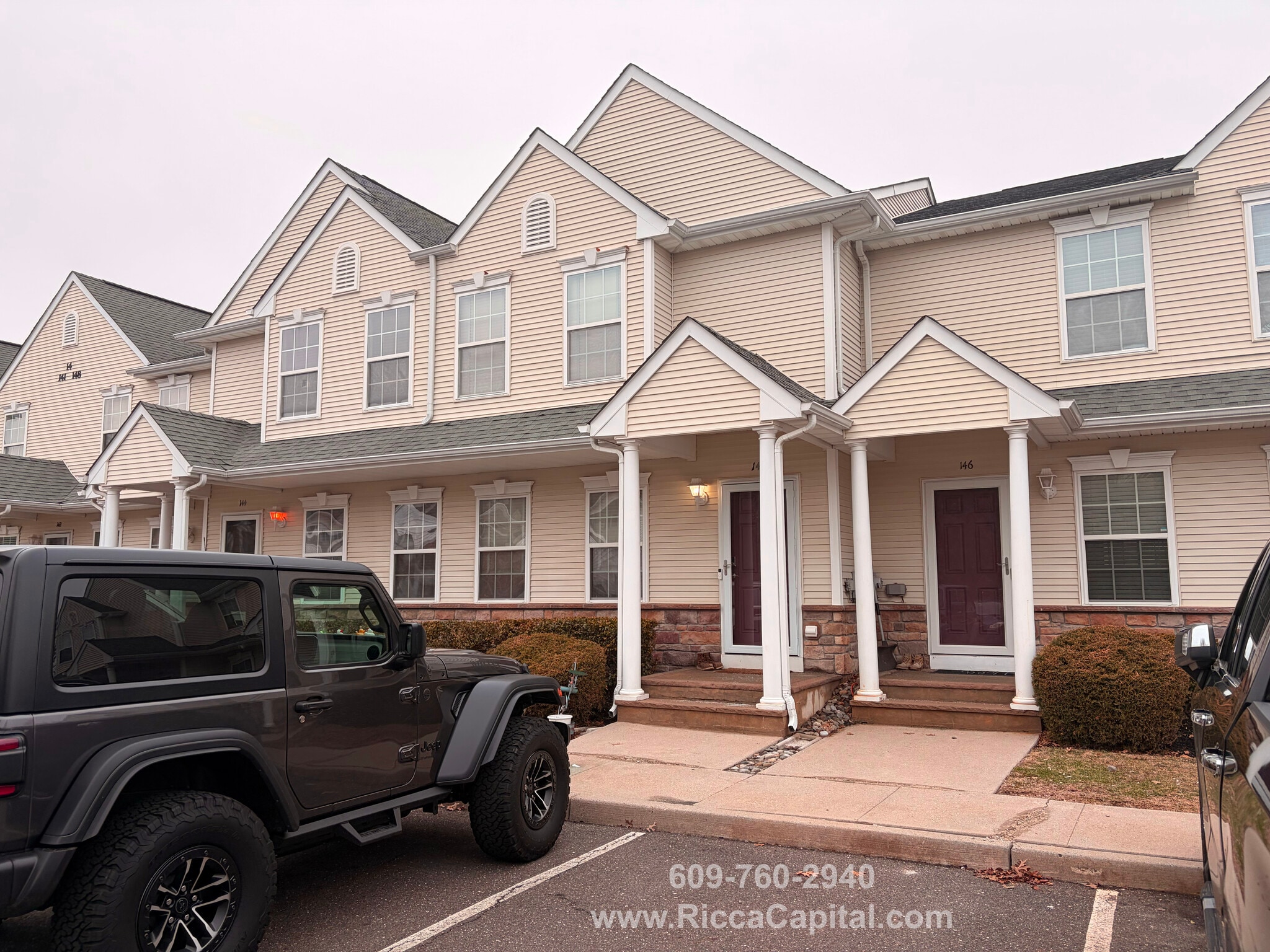 Building Photo - 145 Yorktown Blvd