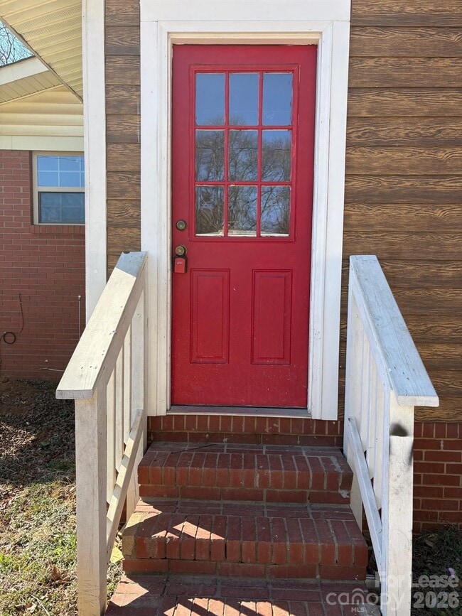 Building Photo - 1103 Auten Rd