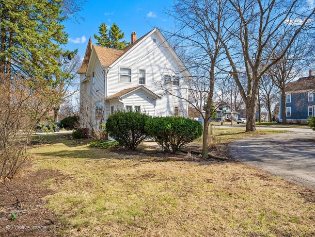 Building Photo - 122 S Prospect St