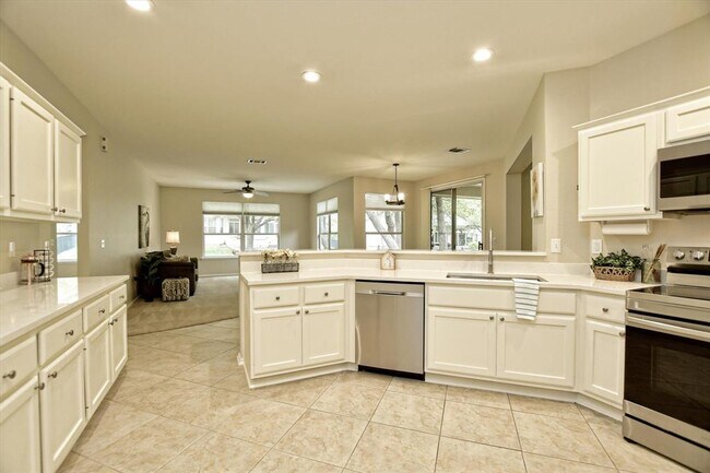Building Photo - 202 Whippoorwill Cove