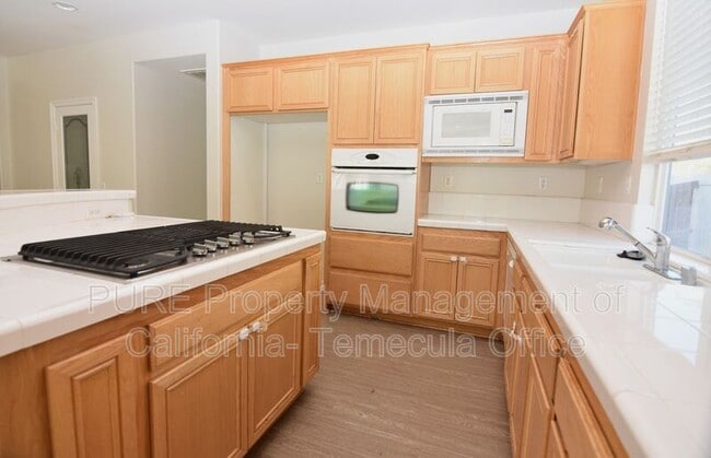 Building Photo - 23626 Applewood Pl
