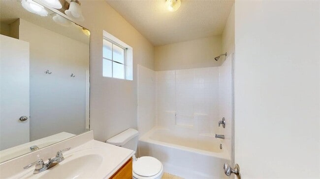 Building Photo - 4131 McFarland Dr