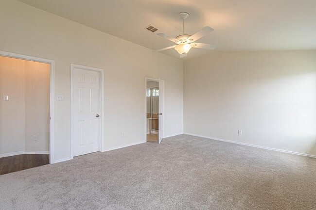 Building Photo - 13803 Laramie Hill