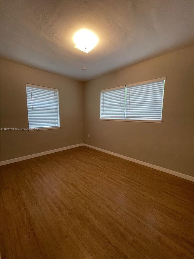 Building Photo - 8005 SW 63rd Pl