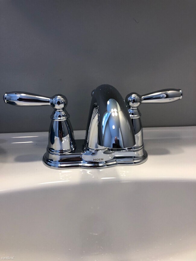 Building Photo - 2 br, 1.5 bath Townhome - 5 Anglers Road