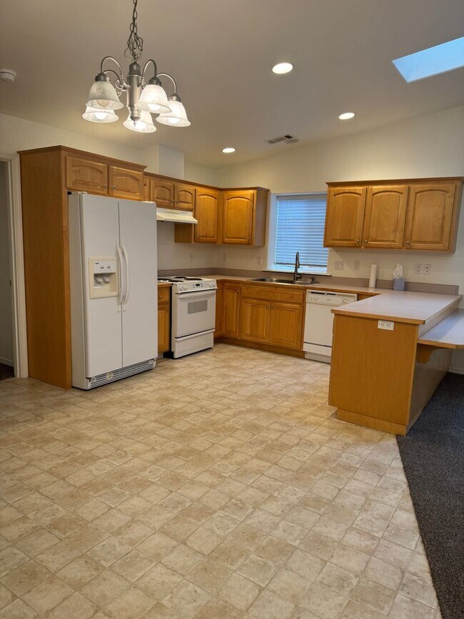 Building Photo - MHDuke2