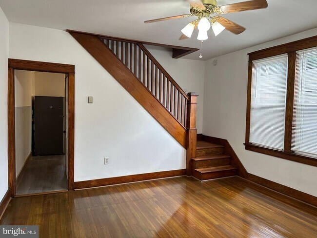 Building Photo - 239 N Stratton St