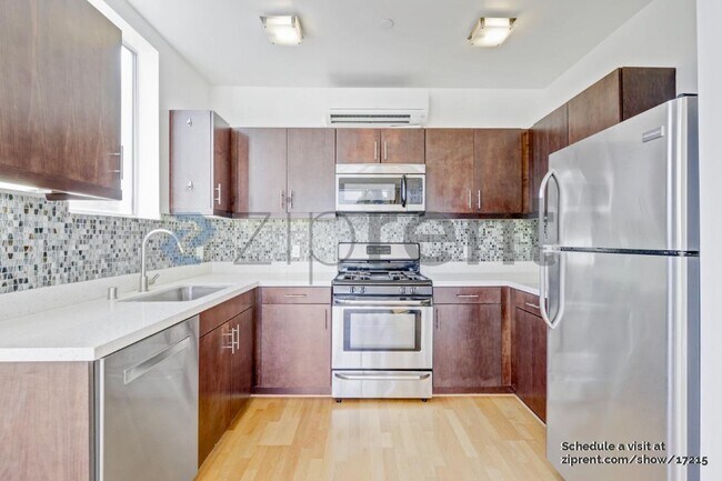 Building Photo - 380 14th St