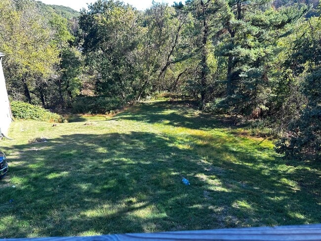 Building Photo - 544 Valley Rd