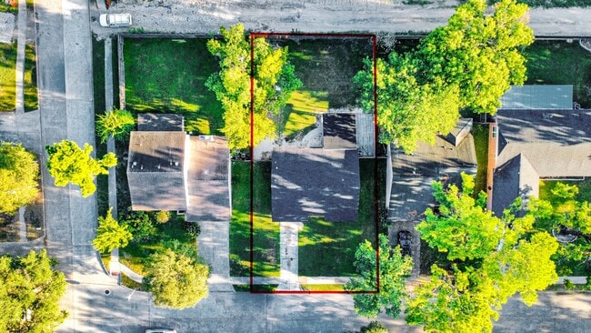 Building Photo - 9918 Peachridge Dr