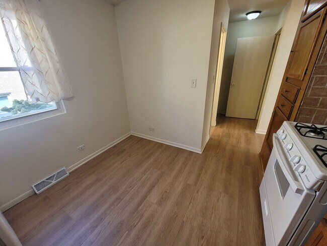 Building Photo - 8950 Skokie Blvd