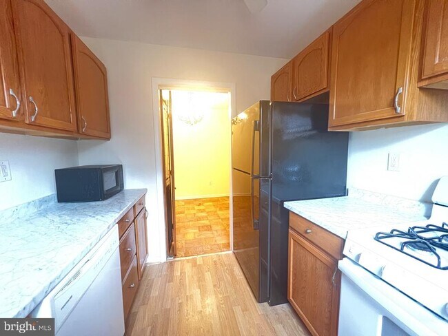 Building Photo - 125 Talbott St