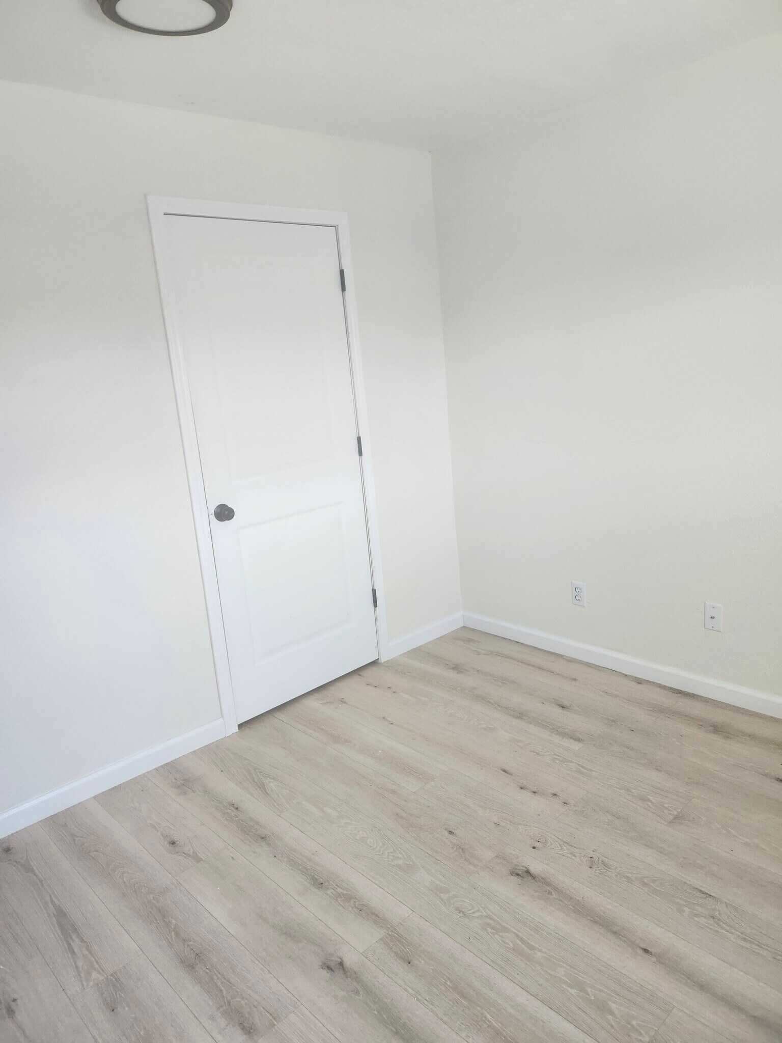 Building Photo - 3825 Roger Joseph Dr
