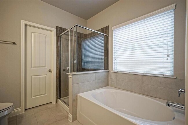 Building Photo - 501 Nautical Lp