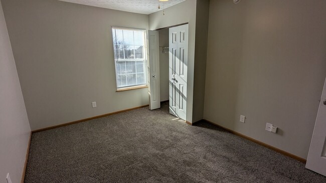 Building Photo - MN Cedar Village (859)