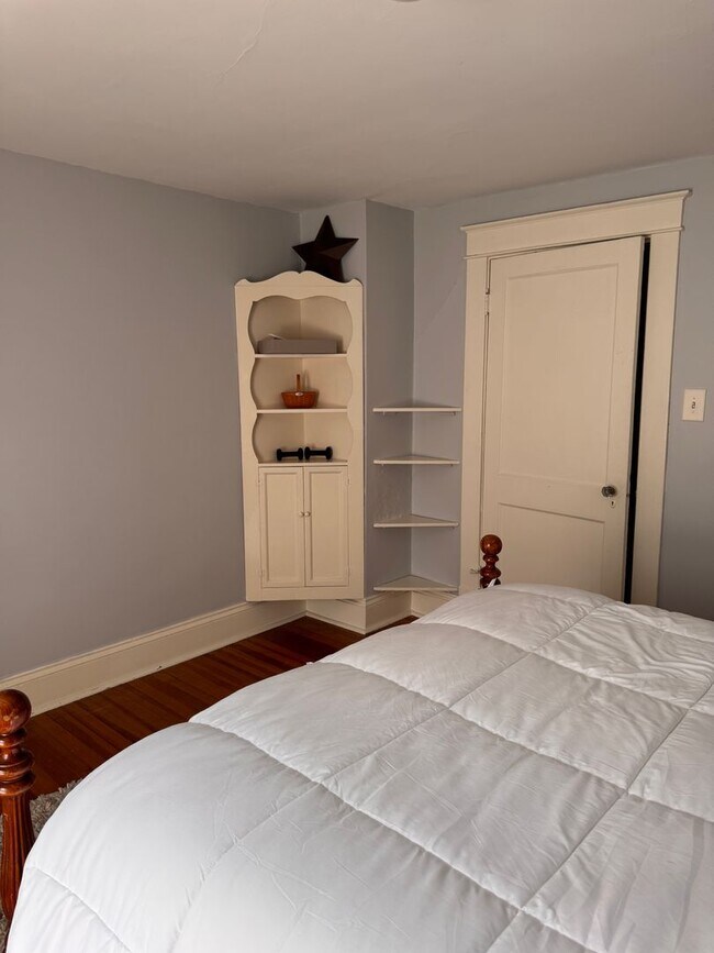 Building Photo - 4 Bedroom || 3 Bathroom Home on 2 Acres
