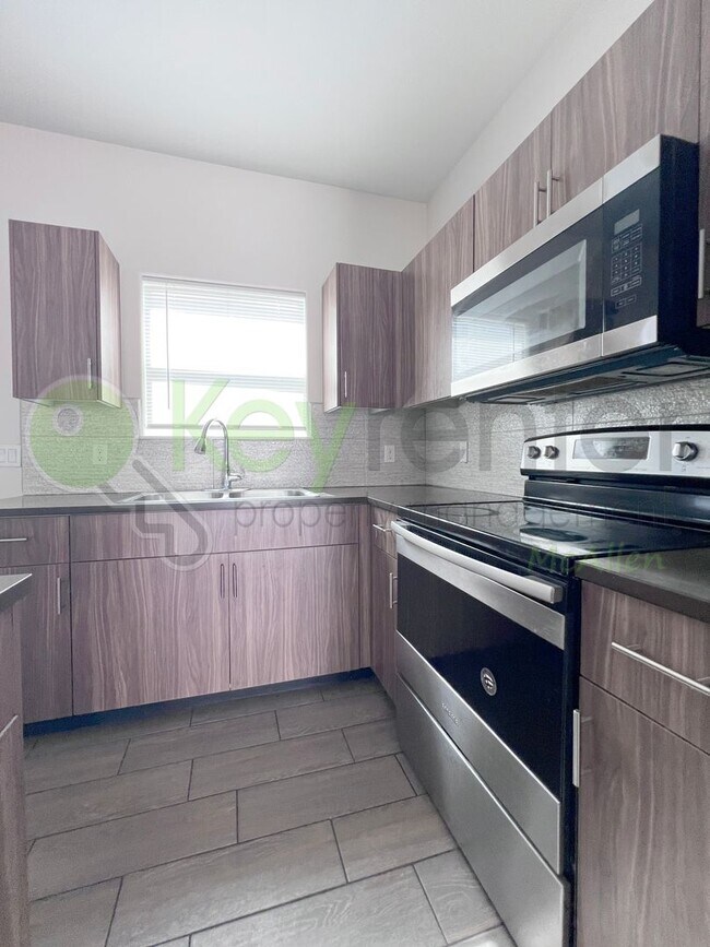 Building Photo - 3B/2B Gated Community, Awesome Price! - Edinburg TX