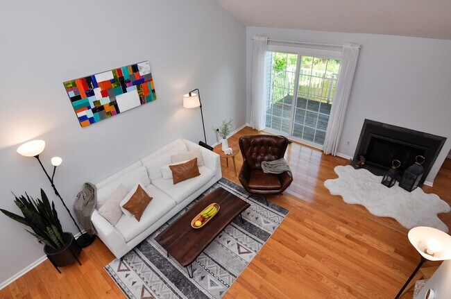 Building Photo - 4471 Hillside Ct