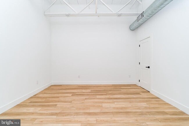 Building Photo - 2700 E Auburn St