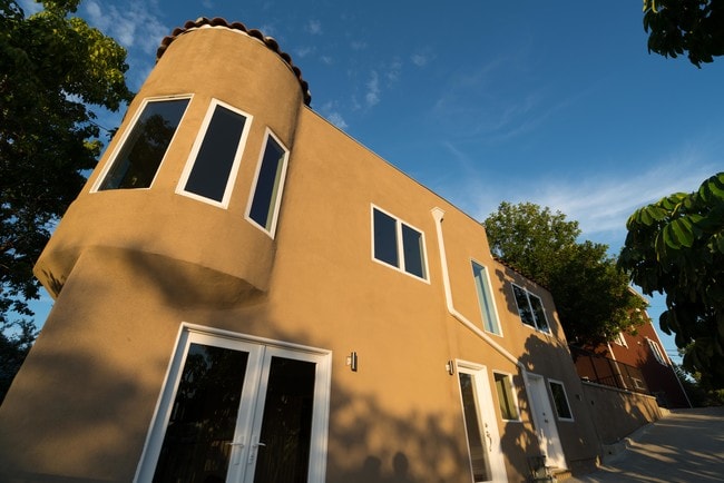Outside of the house - 1339 Quintero St