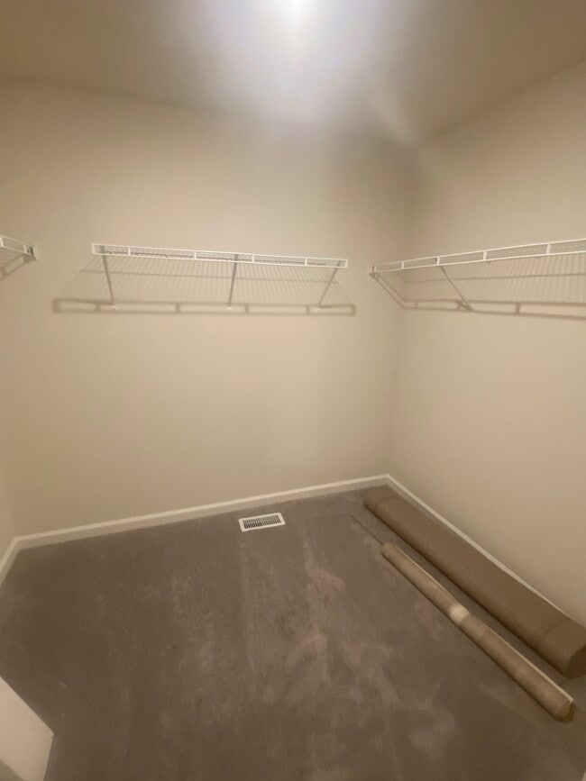 Building Photo - 3872 Riverstone Dr