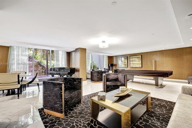 Building Photo - 21200 Point Pl