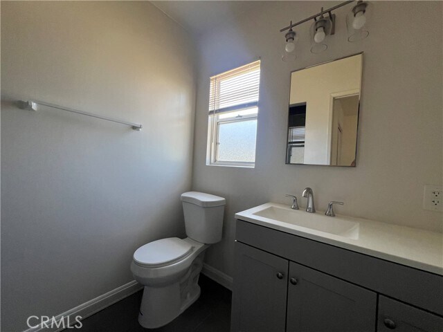 Building Photo - 5920 Willowcrest Ave