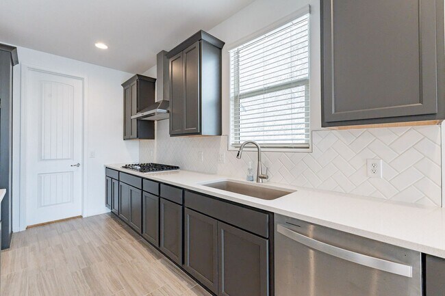 Building Photo - Pending/ Rented - New Mattamy Home!