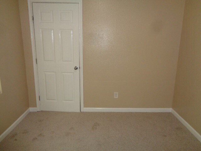 Building Photo - 3012 Barksdale Dr