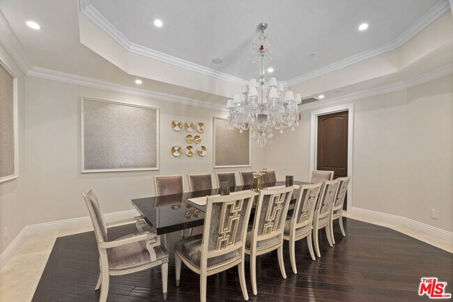 Building Photo - 1465 Robmar Dr