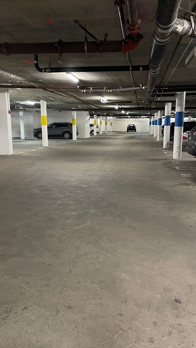 Building Photo - 2255 Showers Dr