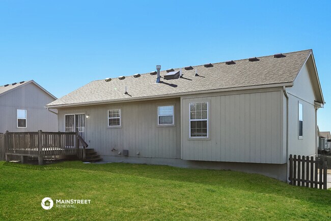 Building Photo - 1401 S Huntington Dr