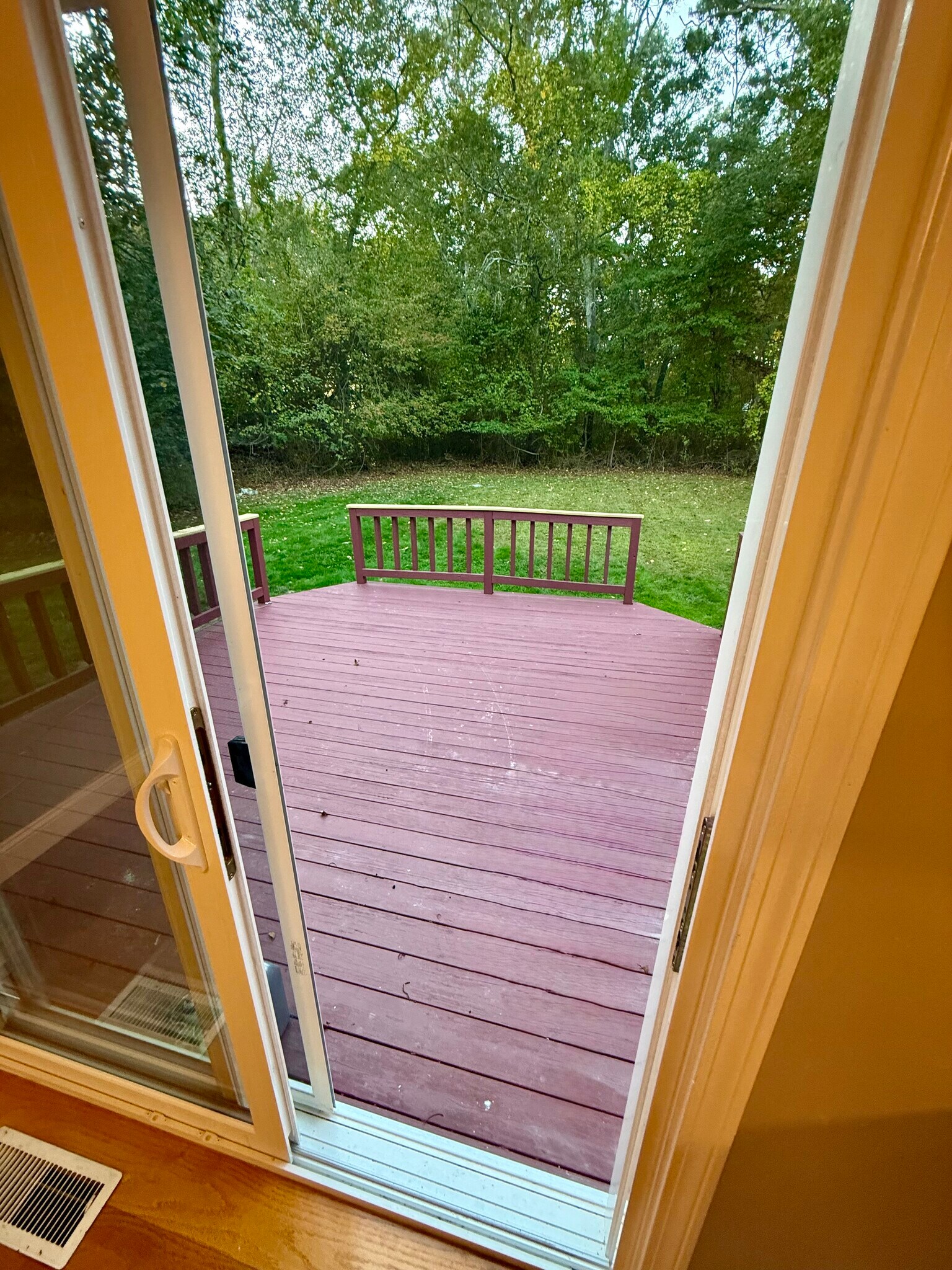 Back slider - 179 Fairway Dr