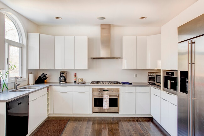 Building Photo - 1 Mountain Laurel Ln