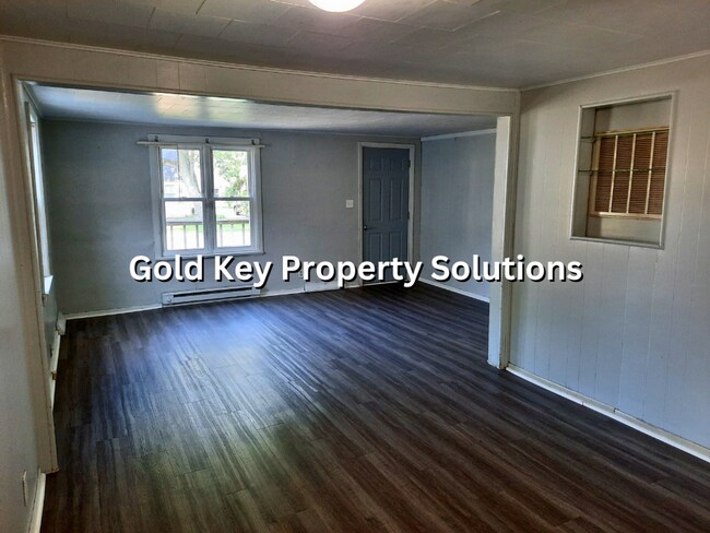 Building Photo - 4 BR 1 BA House Near Ball State with Washe...