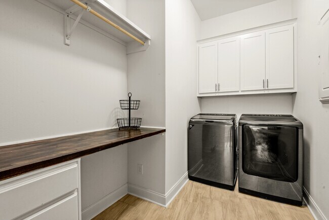 Building Photo - 14238 Haile Way