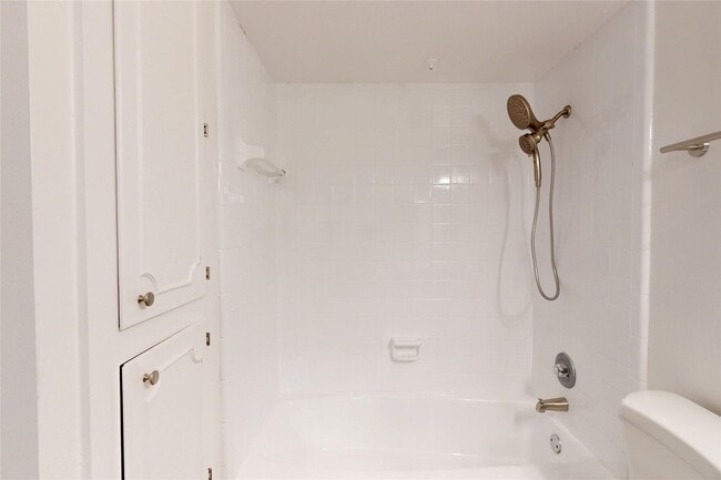 Building Photo - 14147 Misty Meadow Ln