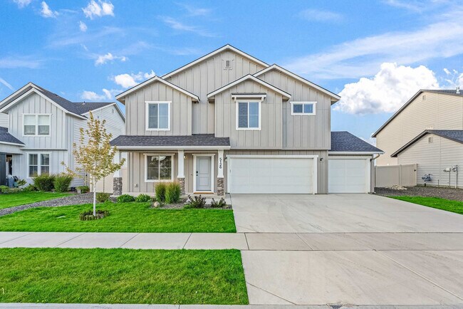 Building Photo - 5126 E Sylvan Hart Dr