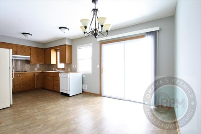 Building Photo - Beautiful 3 Bedroom Home with Finished Basement