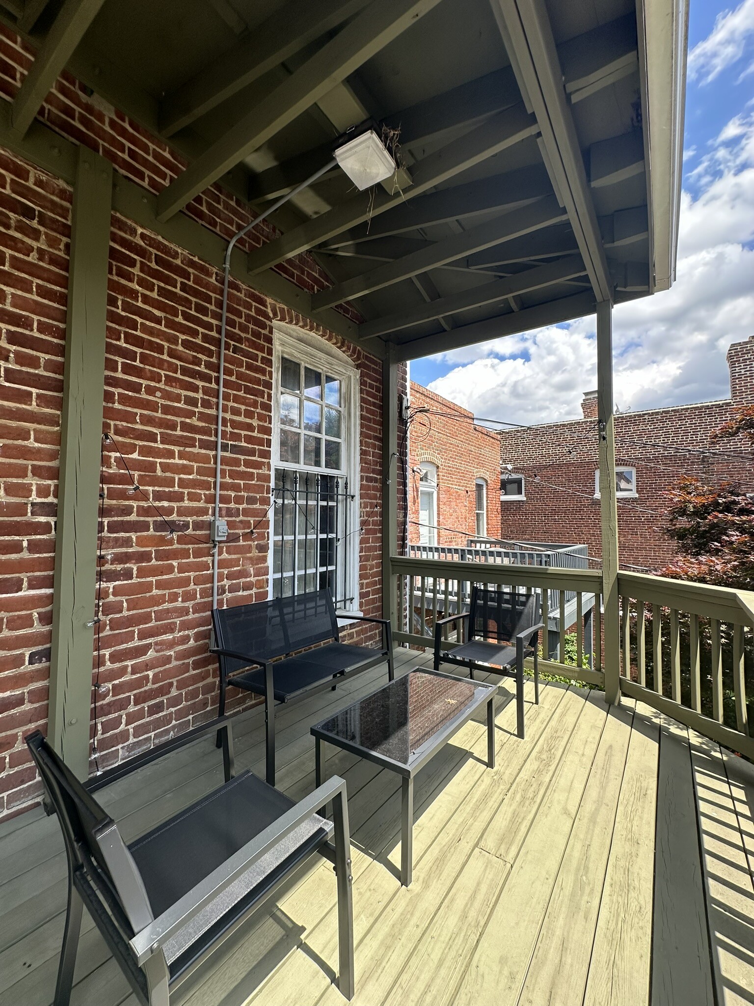 Private second floor deck - 2329 W Grace St