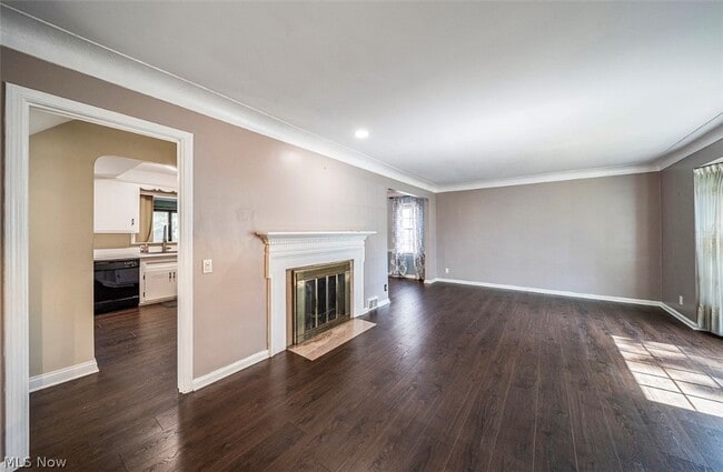 Building Photo - 4069 Bushnell Rd