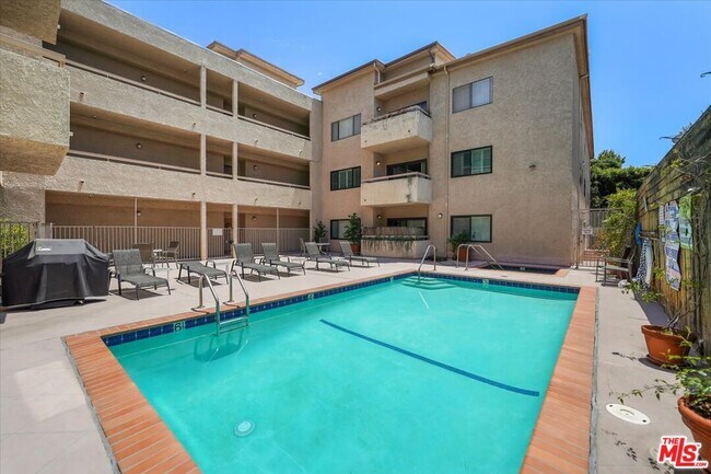 Building Photo - 14630 Dickens St