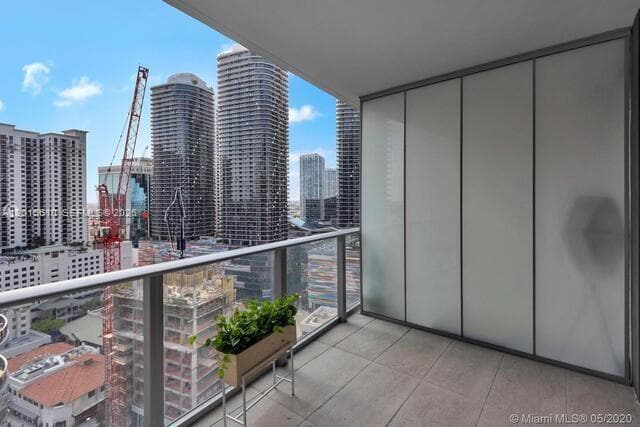 Building Photo - 1010 Brickell Ave