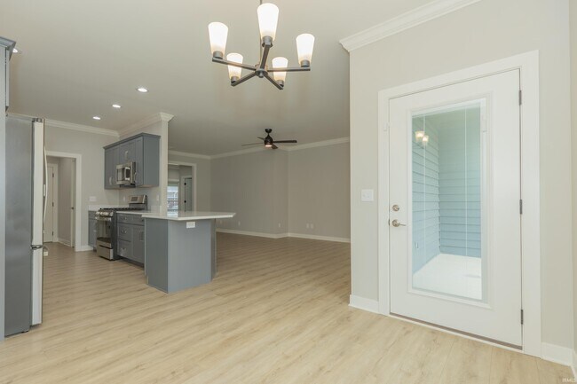 Building Photo - 3796 High Pointe Dr