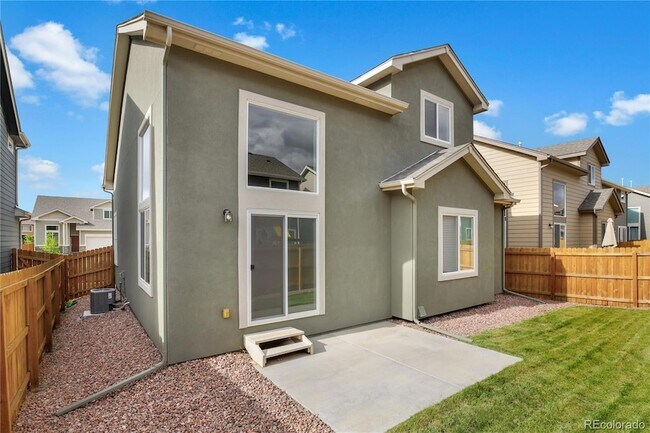 Building Photo - 10455 Kalama Dr