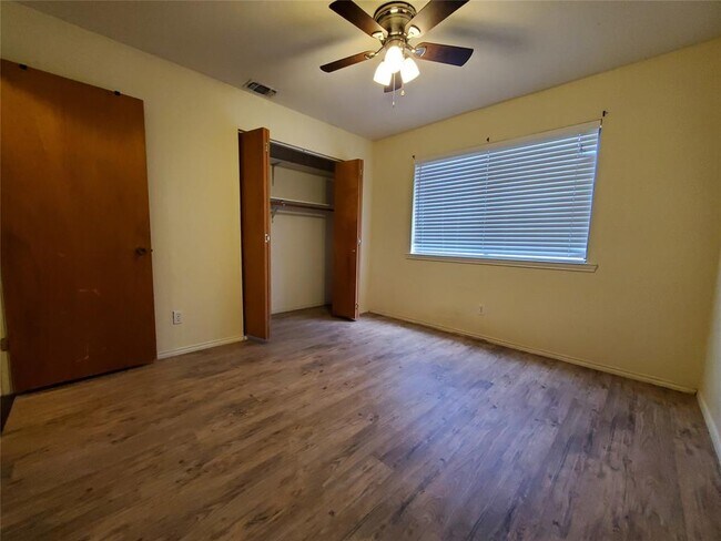 Building Photo - 2210 N Celia Dr