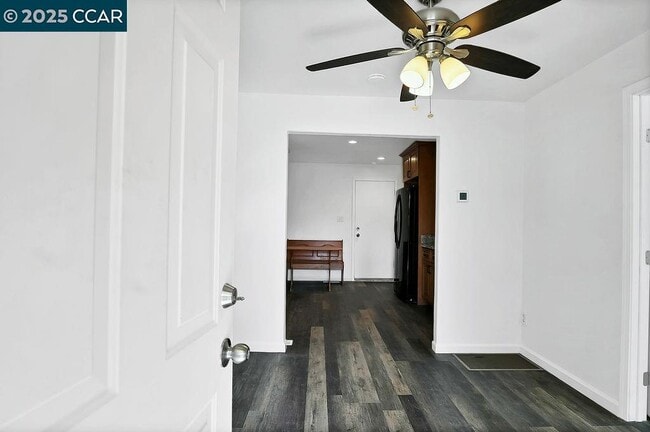 Building Photo - 2381 Monterey Ave