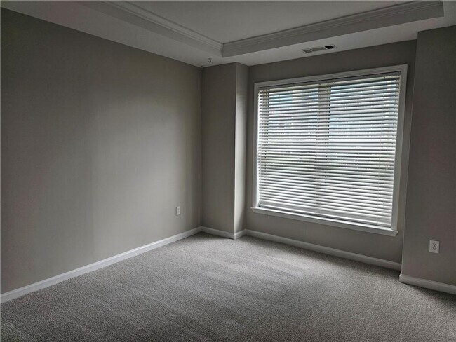 Building Photo - 3334 Peachtree Rd NE