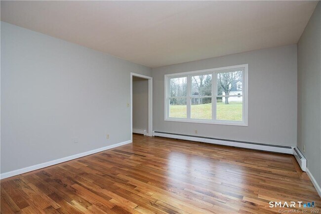 Building Photo - 2 Saddle Ridge Rd